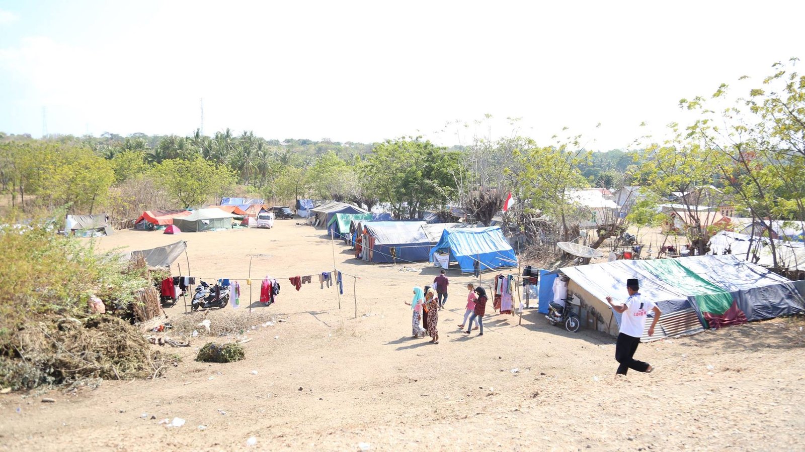 TEBAR QURBAN UNTUK PENGUNGSI KORBAN GEMPA LOMBOK, HARI PERTAMA