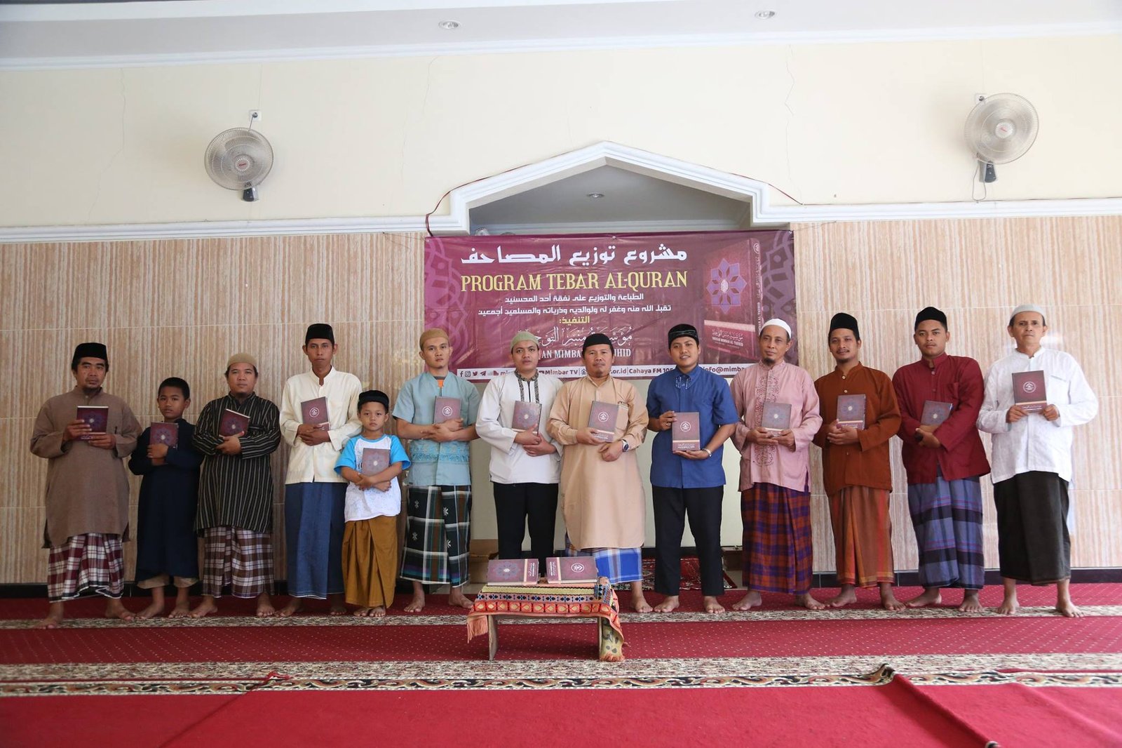 PROGRAM “TEBAR 1.000 MUSHAF” DI MASJID FA'IL KHOIR, BEKASI