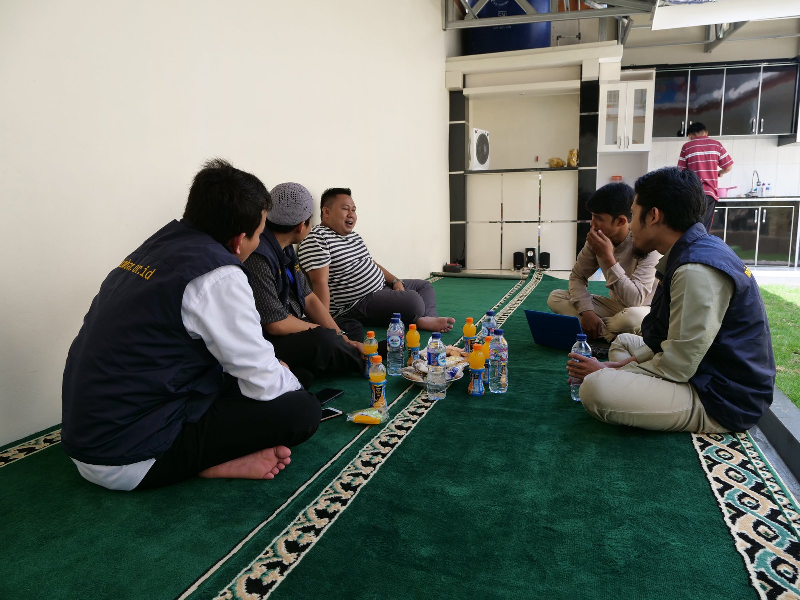 KUNJUNGAN DIVISI DA'WAH & TA'LIM KE YAYASAN KHODIMUL MUSLIMIN INDONESIA (KMI)